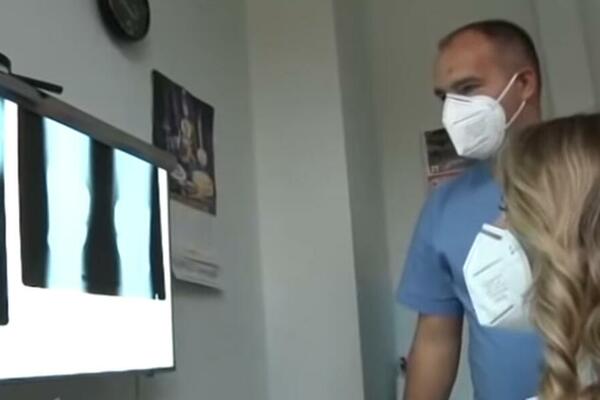 OVAKVU PROSIDBU JOŠ NISTE VIDELI! Kreativni doktor iz Alibunara IZNENADIO svoju KOLEGINICU (VIDEO)