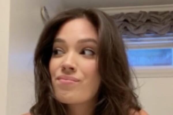 DOŠLA SA SINOM U PARK, PA DOŽIVELA NEPRIJATNOST ZBOG DRUGIH MAJKI: Zbog 1 sitnice, sve su je LJUBOMORNO gledale!