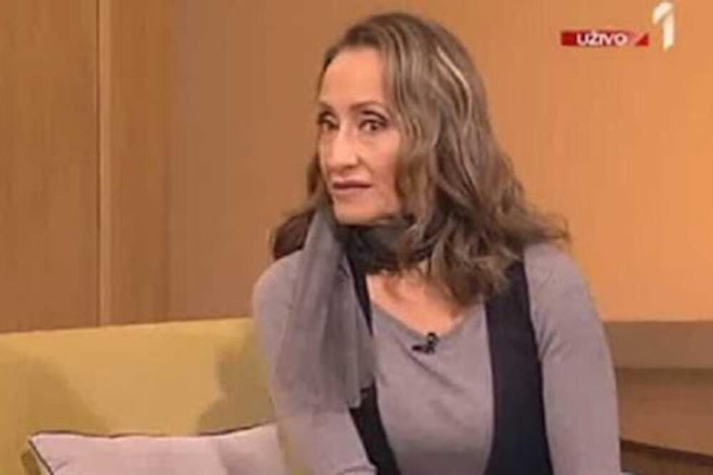 PARTNER JE POZNATU GLUMICU OSTAVIO U 52. GODINI KADA JE SAZNAO DA JE TRUDNA! Danas se bori da zaradi za ĆERKU!