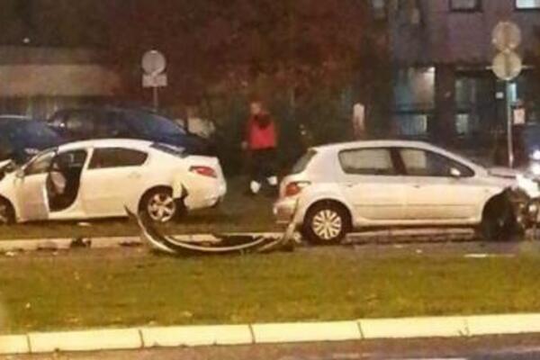 SUDAR NA NOVOM BEOGRADU: Izlupani automobili