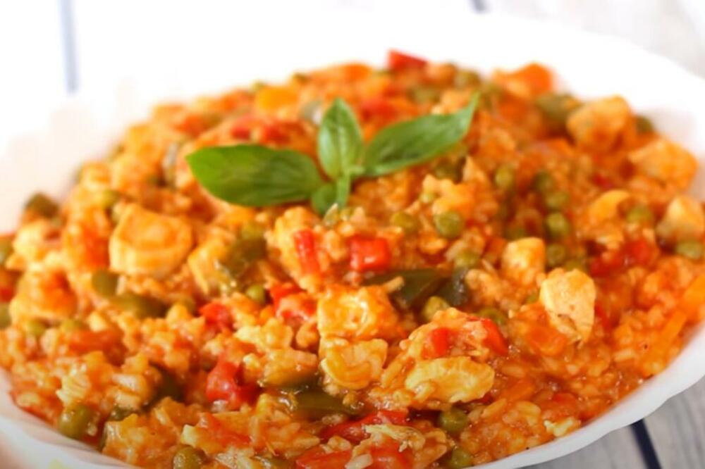 ĐUVEČ JE NEPOGREŠIV OBROK ZA HLADNO VREME! Sprema se lako i SIGURNO će vas oduševiti (RECEPT)