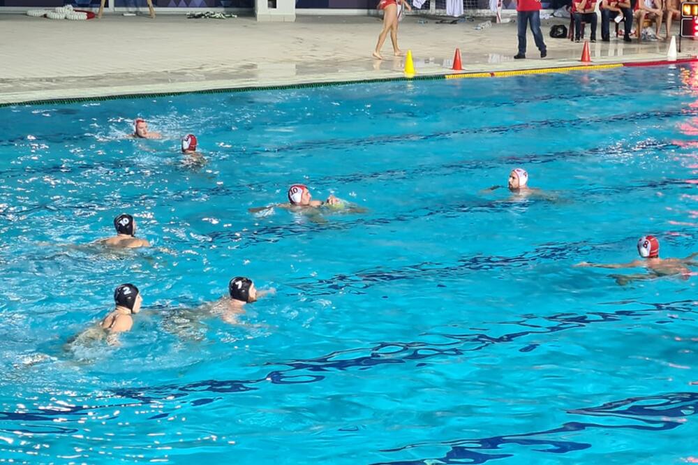 PARTIZANU VEČITI DERBI! Crno-beli prestigli veliku prednost Zvezde, sve sa tribina pratio Dejan Savić! (FOTO)