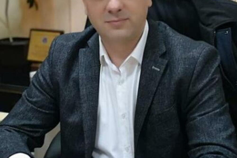 FIZIČKO NASRTANJE NA NAČELNIKA OPŠTINE BRATUNAC: Incident kakav se ne pamti