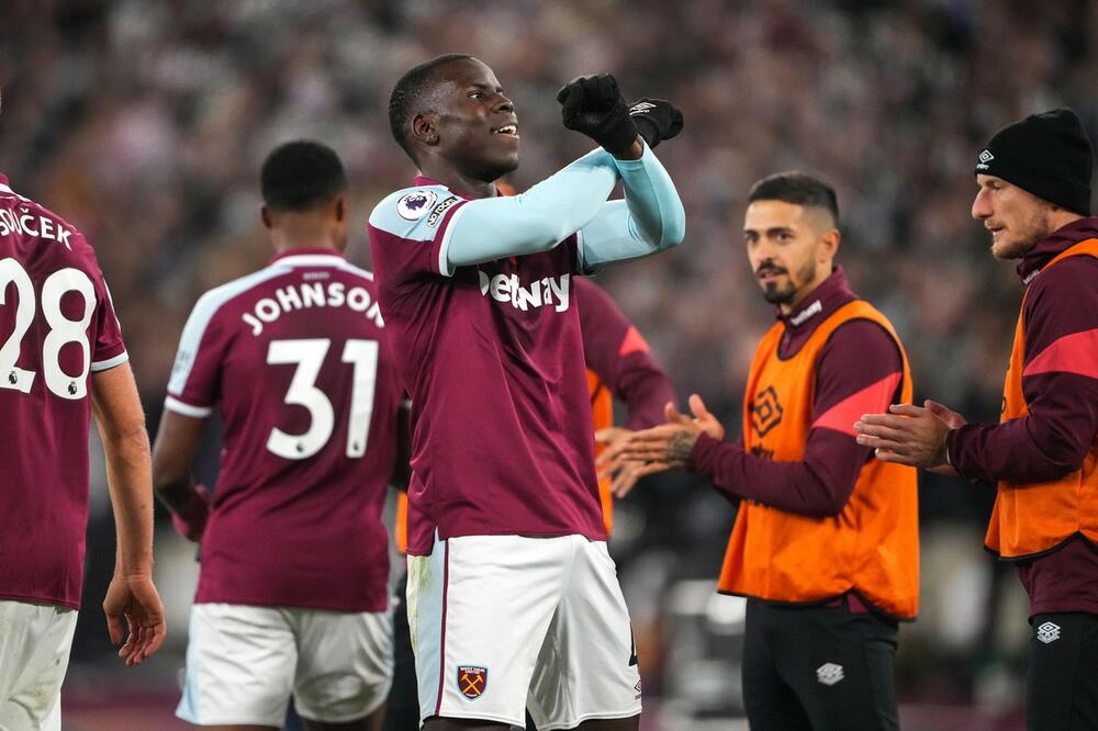 LIVERPUL POKLEKAO U LONDONU: Tri gola u mreži "Redsa" plasirala Vest Hem na treću poziciju u Premijer ligi!