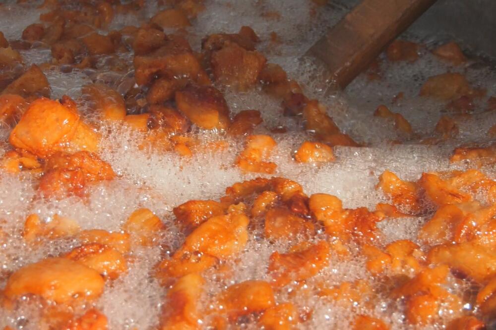 ČVARCI VIŠE NISU ZA ONE BEZ DUBOKOG DŽEPA: Kako su postali LUKSUZ koji ne može svako da priušti?