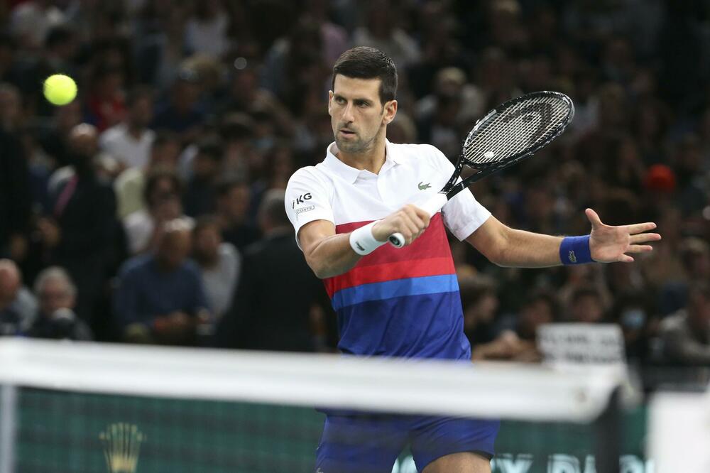 ĐOKOVIĆEVA IZNENAĐUJUĆA TAKTIKA ZA POBEDU PROTIV MEDVEDEVA: Često menjanje ritma uz sjajnu igru na mreži (FOTO)