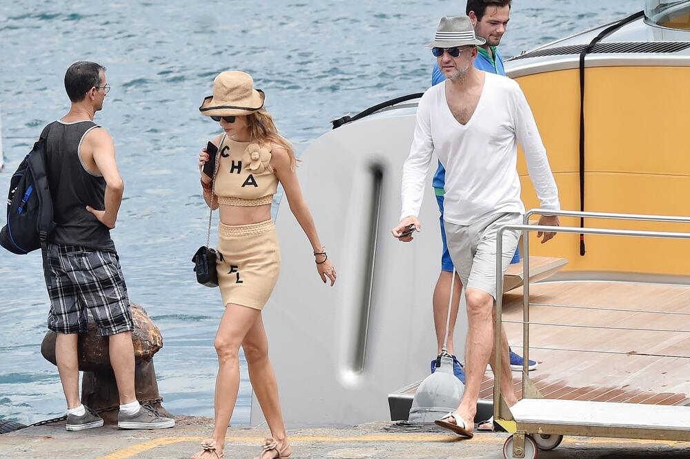 EVO ŠTA JE SVE ANDREJ PREPISAO SANDRI: SRPKINJI uveli SANKCIJE, a ovo SAZNANJE će vas ostaviti BEZ DAHA!