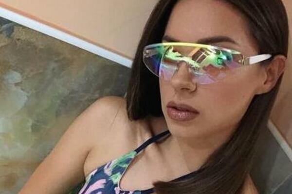 NAKON ŠTO JE RASKINULA SA PRODUCENTOM, SARA JO IMA NOVOG DEČKA: Javno razmenjivali nežnosti, strasti RAZBUKTALE!