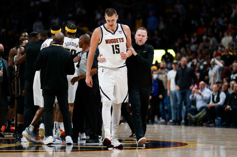 NAKON ŠTO JE MORISA UDARIO MMA POTEZOM I PATOSIRAO GA! Evo kakva kazna čeka Jokića (VIDEO)