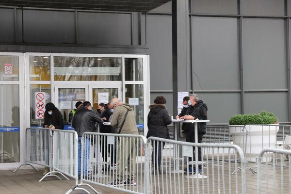 OVO SE NIJE DESILO OD 20. JULA: Jedan znak ukazuje na to da ovaj talas kovida popušta