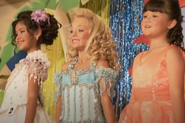 ONE SU BILE NAJMLAĐE UČESNICE RIJALITIJA,IZGLEDALE SU KAO PLASTIČNE LUTKE: Promene su bile OGROMNE,danas su PORASLE