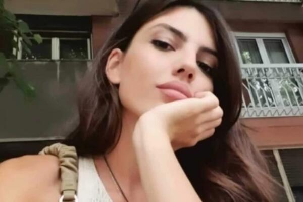 IVANA SE HVALILA VEZOM SA BIKOVIĆEM PA POČELA DA BRIŠE FOTKE SA MREŽA:Nova devojka NAŠEG GLUMCA povukla ČUDAN POTEZ