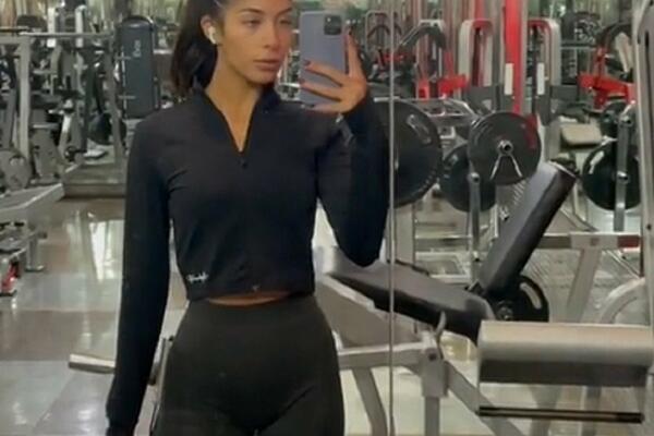 INSTRUKTORKA FITNESA (22) SE POHVALILA PREZGODNOM MAMOM: Nakon tog trenutka više niko nije gledao devojku (VIDEO)