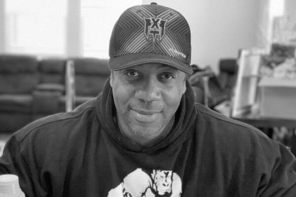 STRAŠNO: Veliki šampion IZNENADA preminuo u 46. godini života!