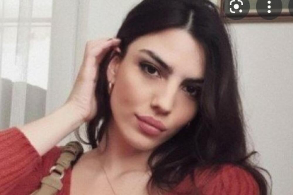 DEVOJKA MILOŠA BIKOVIĆA U OVAJ STAN PRIVODI POZNATOG GLUMCA! Samo da vidite kako živi, PRAVO LJUBAVNO GNEZDO! FOTO