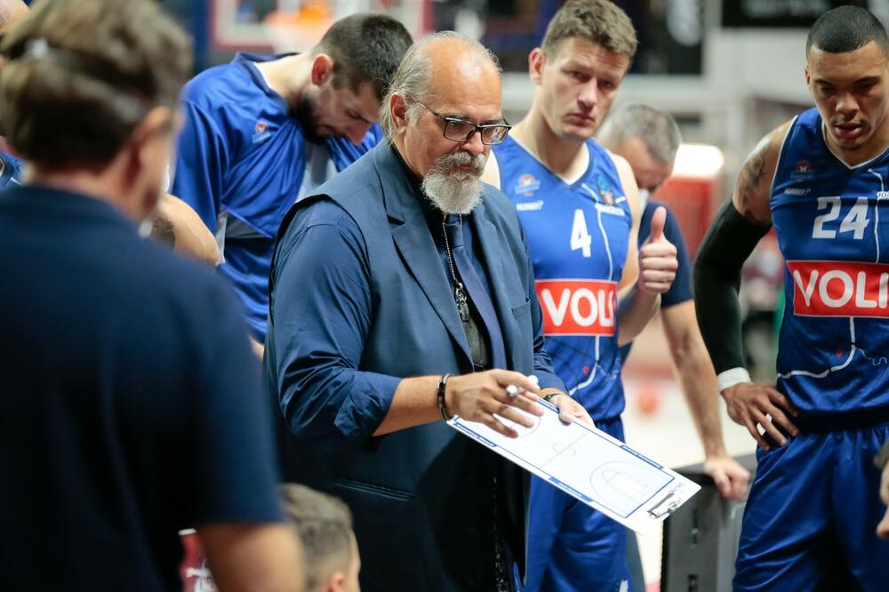 ALEKSANDAR DŽIKIĆ: Kvalitet sastava crno-belih je činjenično stanje, rade pod vođstvom trenera kog žele sve ekipe!