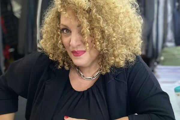 POGLEDAJTE KAKO JE POZNATA GLUMICA IZGLEDALA U MLADOSTI: Muškarcima je mutila razum atraktivnim izgledom! (FOTO)