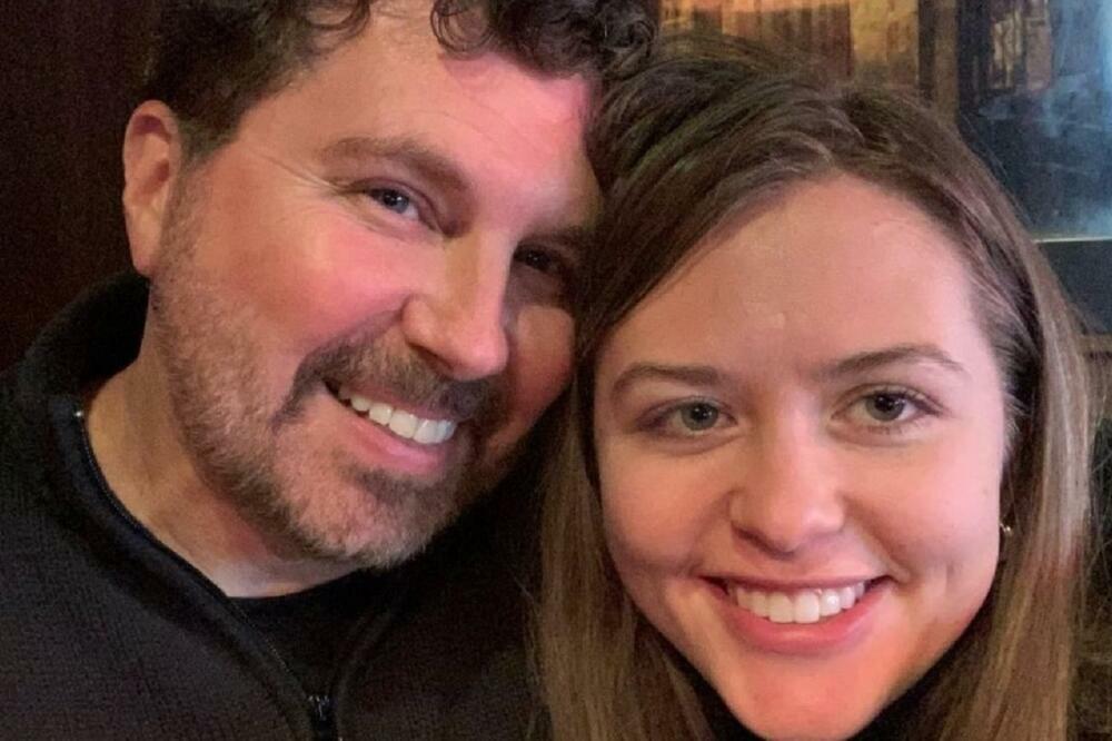 SARA (27) SE VENČALA ZA TOTALNOG STRANCA U ROKU OD 3 MESECA: Zbog toga ih NAZIVAJU POGRDNIM REČIMA (FOTO)