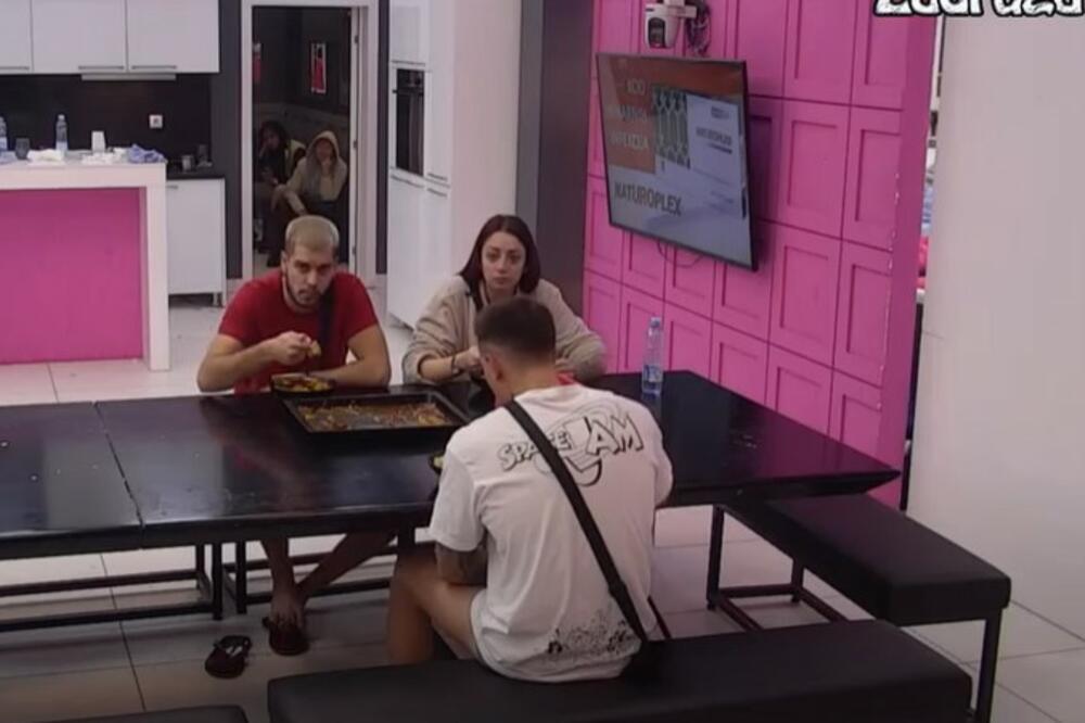 DEJAN VIŠE NIJE ŽELEO DA SE KRIJE, PA POKAZAO DA NE MOŽE DA ODOLI ANI: Sve se to desilo pred NJIM! (VIDEO)