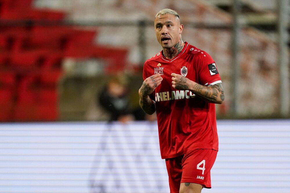 Rađa Naingolan u dresu Antverpa