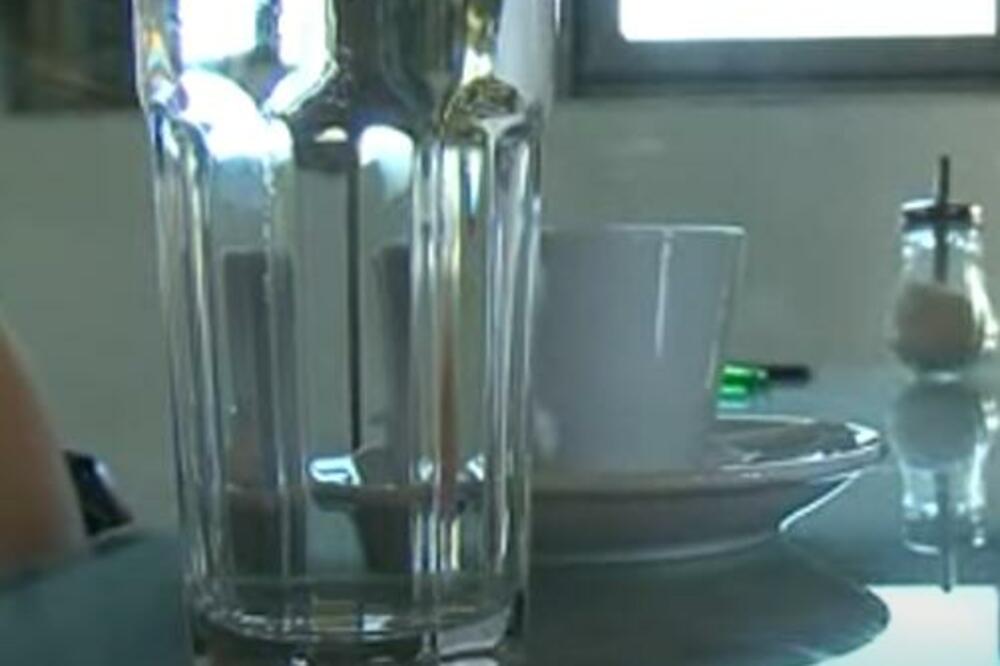 OVO PIĆE U KAFIĆIMA SVI TRAŽE, A PREPUNO JE BAKTERIJA: Stručnjaci apeluju da ga NIKAKO NE PIJETE