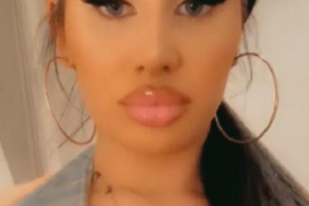 VIDIMO TI GOLO TELO, NE BI TREBALO DA BUDEŠ TU: Pojavila se u marketu u SE*SI ODEĆI, pa izazvala HAOS (FOTO, VIDEO)