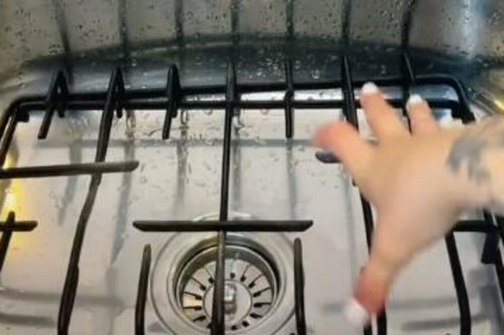 KAKO DA VAM REŠETKA SA ŠPORETA PONOVO ZABLISTA: Za skidanje MASNOĆE potrebna vam je samo 1 STVAR, sigurno je IMATE