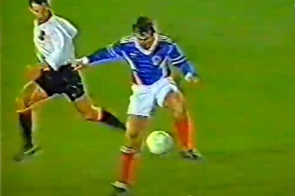 Nisu završili u SMEĆU: OTRIVENO KO JE KORISTIO DRESOVE KOJE JE JUGOSLAVIJA TREBALO DA NOSI '92. NA EP!