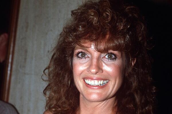 BILA JE JEDNA OD NAJPOŽELJNIJIH GLUMICA, SIN JOJ STRAVIČNO PREMINUO MLAD: Imala je poruku koja slama srce! (FOTO)