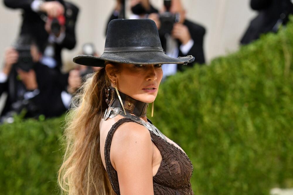 EVO KAKVE SU BEZ ŠMINKE: Ove fotografije OTKRIVAJU kako POZNATE ŽENE ZAPRAVO IZGLEDAJU (FOTO)