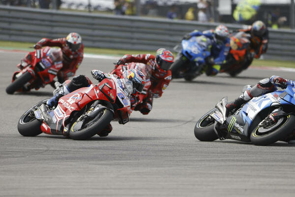 ŠPANSKI VOZAČ KREĆE PRVI: Na domaćem terenu stigao do četvrtog pola u karijeri (FOTO)