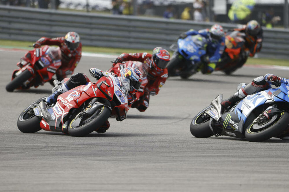 ŠPANSKI VOZAČ KREĆE PRVI: Na domaćem terenu stigao do četvrtog pola u karijeri (FOTO)