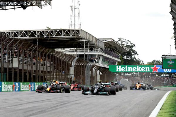 MERCEDES NE ODUSTAJE OD ISTRAGE! Ko je kriv za "zbrku"?