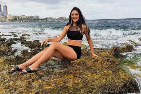 DOKTORKA KOJA JE BILA U PEVAČKIM VODAMA! SEĆATE LI SE DAJANE PENEZIĆ, OVO JOJ JE DANAS PROFESIJA!