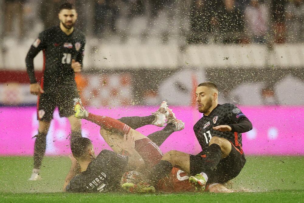 HRVATI SREĆNI ZBOG SLAVLJA NA 'UŽASNOM, TEŠKOM TERENU': Znali smo da ćemo dati gol ili da će ga oni SAMI ugurati!