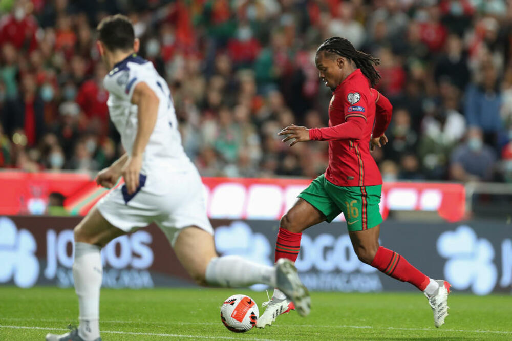 KATASTROFALNA GREŠKA NAS SKUPO KOŠTALA: Pogledajte kako je Portugal stigao do rane prednosti! (VIDEO)