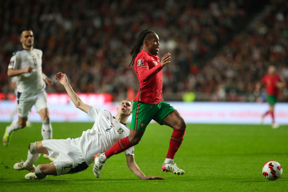 ODUŠEVIO IH NA MEČU SA SRBIJOM: Arsenal se nameračio na Renata Sanšesa, hoće ga i Milan i Barsa!