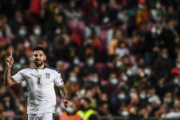 FRANCUZ U TRANSU ZBOG SRBIJE: GOL MITROVIĆA GA RASPAMETIO U PRENOSU! (VIDEO)