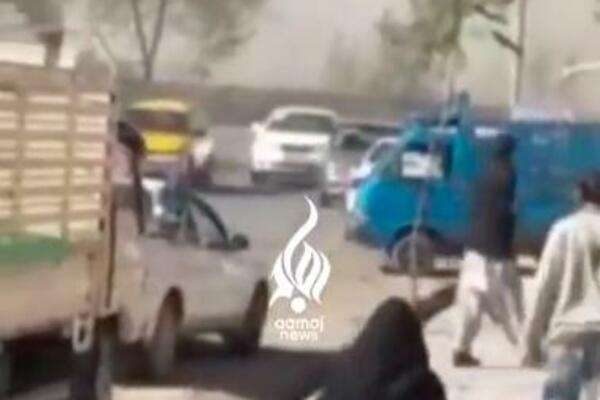 EKSPLOZIJA ODJEKNULA KABULOM: Ne zna se broj žrtava (VIDEO)