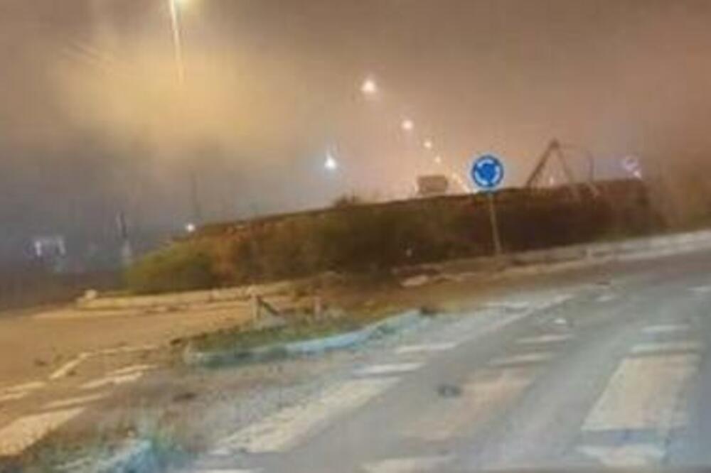 DVE DEVOJKE POBEGLE, a AUTOMOBIL ZAVRŠIO NA KROVU, SAV SMRSKAN! Šapčani jutros zatekli HAOS na kružnom toku (FOTO)