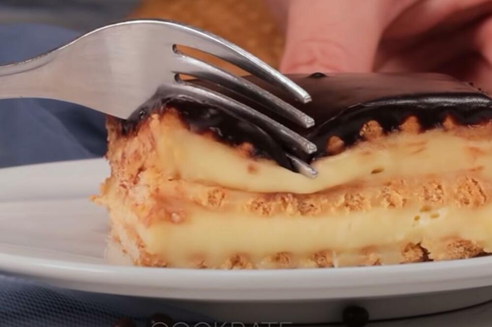 KAO STVORENA ZA SLAVE: Bez ikakvog PEČENJA napravite EKLER TORTU, NAJBRŽE DO SAD (RECEPT)