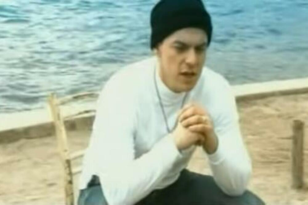 BORIS REŽAK POVUKAO SE IZ JAVNOSTI I OSTAVIO IZA SEBE HITOVE KOJE I DANAS PEVAMO: Evo kako izgleda nakon deceniju!