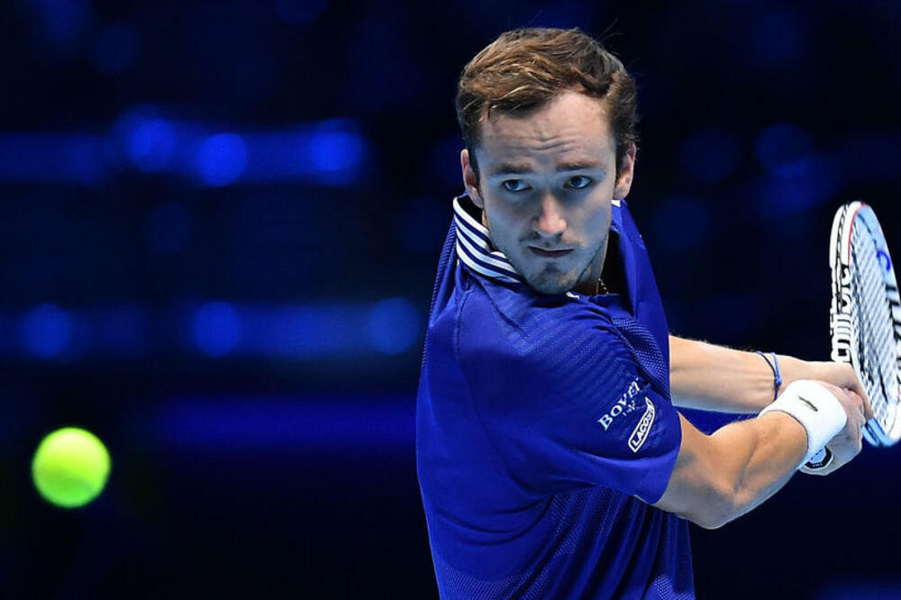 ĐOKOVIĆ SE NE ŽALI A MOGAO BI, ALI MEDVEDEV NAPADA ORGANIZATORA: Moram sa ovim da se nosim kako znam!