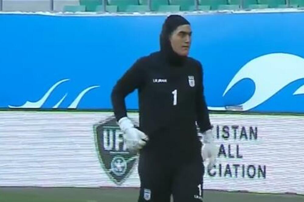 SKANDAL: Da li je muškarac branio za žensku selekciju Irana? HITNA PROVERA POLA!