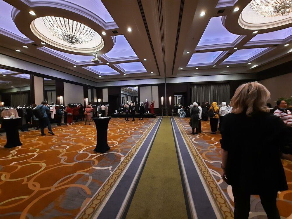 Modna aukcija, Moda, Haljine, Hajat