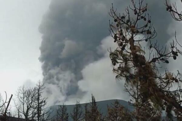 JEZIVA SITUACIJA U INDONEZIJI: Najmanje 13 mrtvih u erupciji vulkana