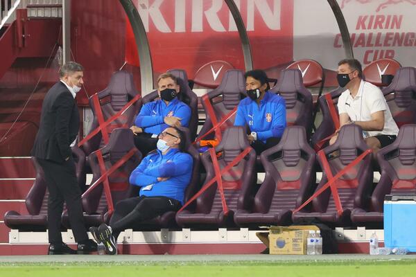 KINOŠI(Ć) ZAPEVAO NA SRPSKOM: Uveo japansku disciplinu, ali nije odoleo srpskoj proslavi! (FOTO)