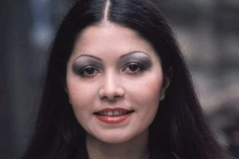 NJENA PRIRODNA LEPOTA JOŠ UVEK TRAJE: Slika naše zvezde iz mladosti dokazuje koliko je PLENILA, danas ima 70 godina