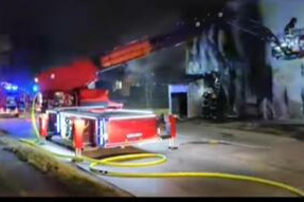 STRAŠAN POŽAR U NOVOSADSKOJ FABRICI VODE! Jedna osoba je hospitalizovana zbog udisanja dima (VIDEO)