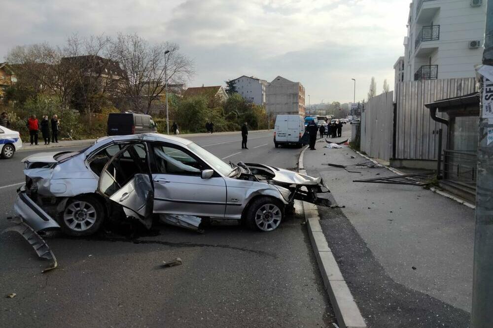 DETALJI UDESA U MIRIJEVSKOM BULEVARU: Muž gledao kako mu žena gine, na nju PALA BANDERA usled nesreće (FOTO)